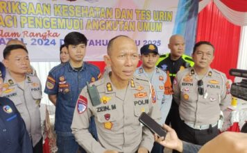 Jelang Nataru, Ditlantas Polda Jatim Laksanakan Ramcek Angkutan Umum dan Tes Urine Pengemudi