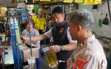 Sidak Satgas Pangan Polres Nganjuk Temukan Minyak Goreng Kemasan Berkurang Isi