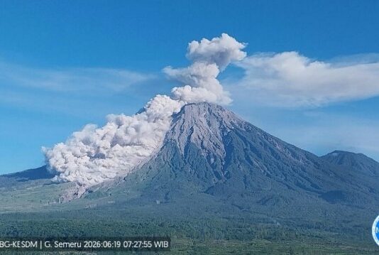 PVMBG Terus Pantau Aktivitas Gunung Semeru, Masyarakat Diimbau Tetap Tenang Dan Waspada