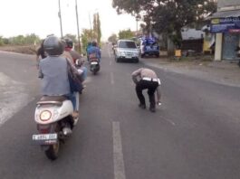 Kecelakaan Maut di Jombang Pasutri Boncengan Motor Tewas Usai Terlindas Truk