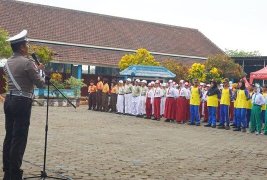 Operasi Patuh Semeru 2026, Polres Malang Gencarkan Edukasi Lalu Lintas ke Pelajar